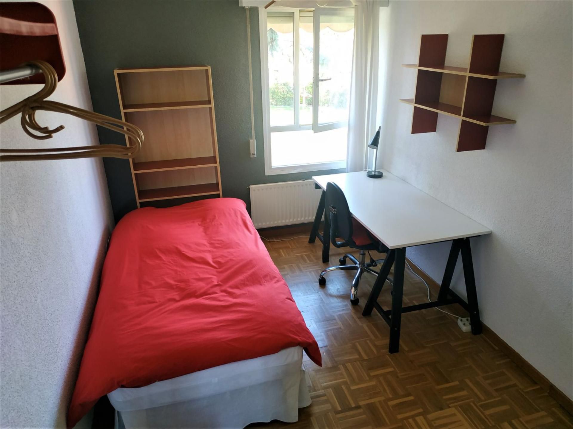 Bedroom of Single-family semi-detached to share in Tres Cantos  with Heating, Private garden and Parquet flooring