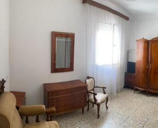 Sala d'estar de Casa adosada en venda en Úbeda amb Terrassa i Balcó