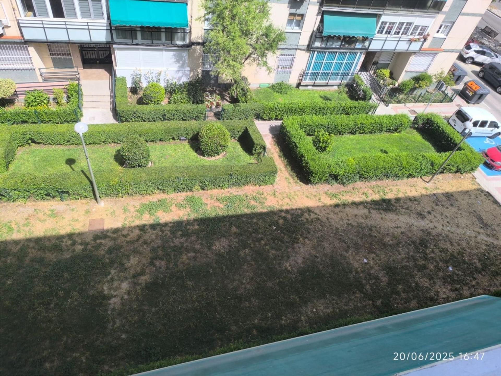 Garden of Flat to rent in  Madrid Capital  with Air Conditioner, Heating and Parquet flooring