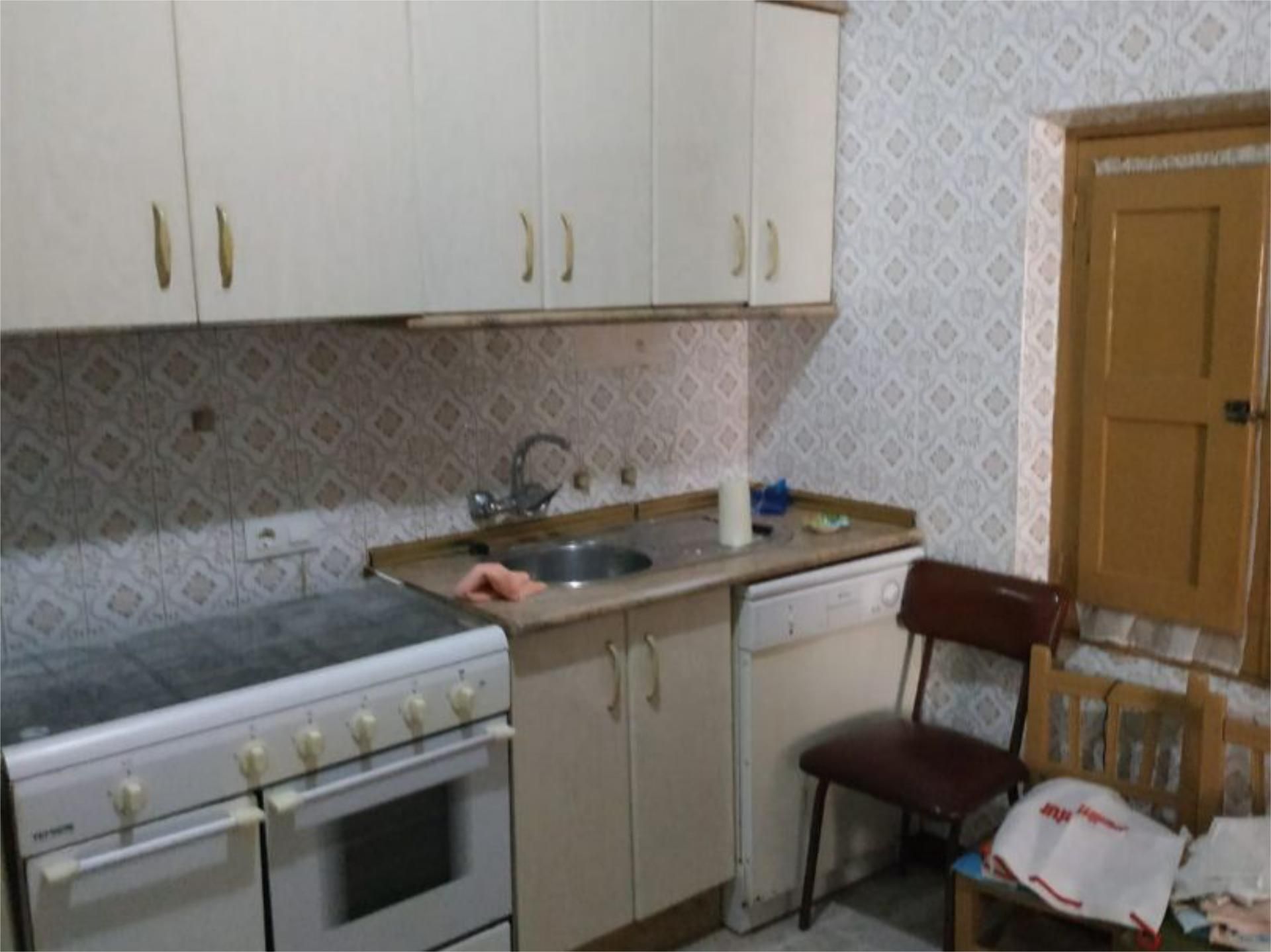 Kitchen of Planta baja for sale in Bolaños de Calatrava  with Heating, Private garden and Storage room