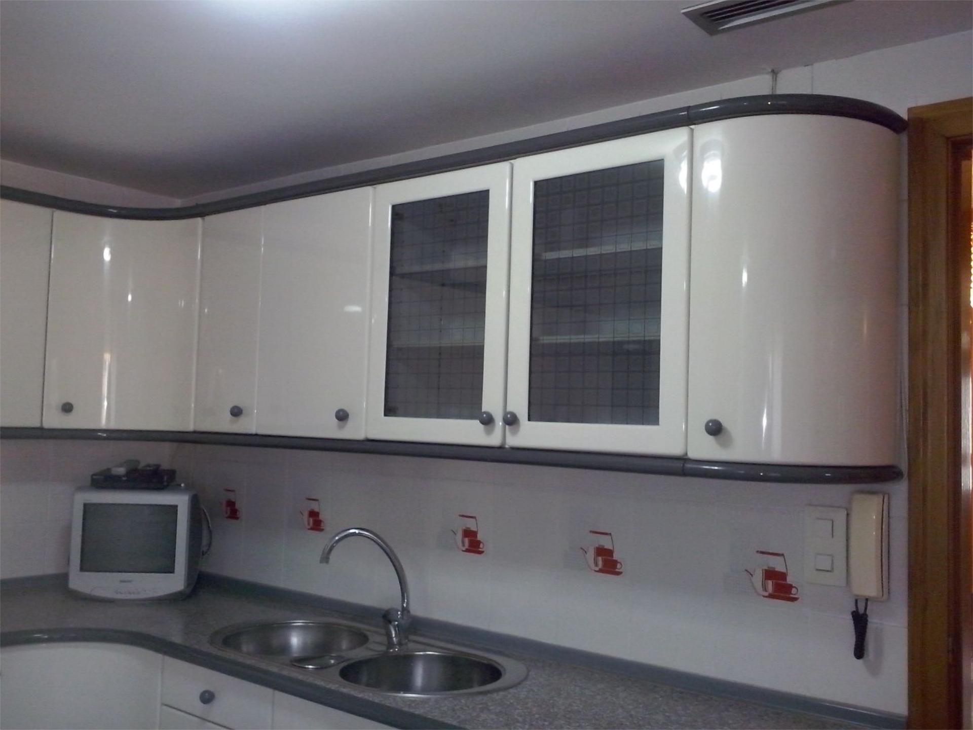 Kitchen of Flat to rent in  Zaragoza Capital  with Air Conditioner, Heating and Private garden