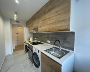 Kitchen of Flat to share in  Madrid Capital  with Air Conditioner, Heating and Parquet flooring