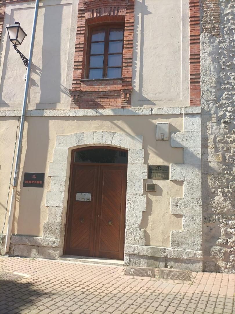 Vista exterior de Apartament en venda en Cuéllar amb Calefacció, Parquet i Moblat