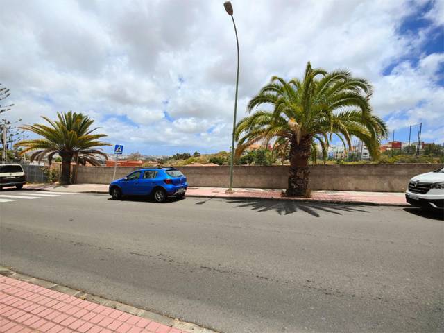 Terreno residencial en Venta en Calle Escritor Secundino Delgado, 33 en Las Mesas - El Toscón