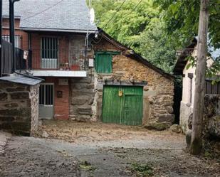 Exterior view of House or chalet for sale in Galende  with Private garden, Terrace and Storage room