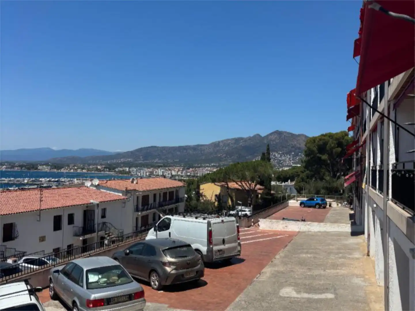 Piso de alquiler en Carrer de Manuel Milà i Fontanals, 30, Almadrava - Canyelles - Puig-Rom Vista exterior de Piso de alquiler en Roses con Amueblado, Parking comunitario y Balcón