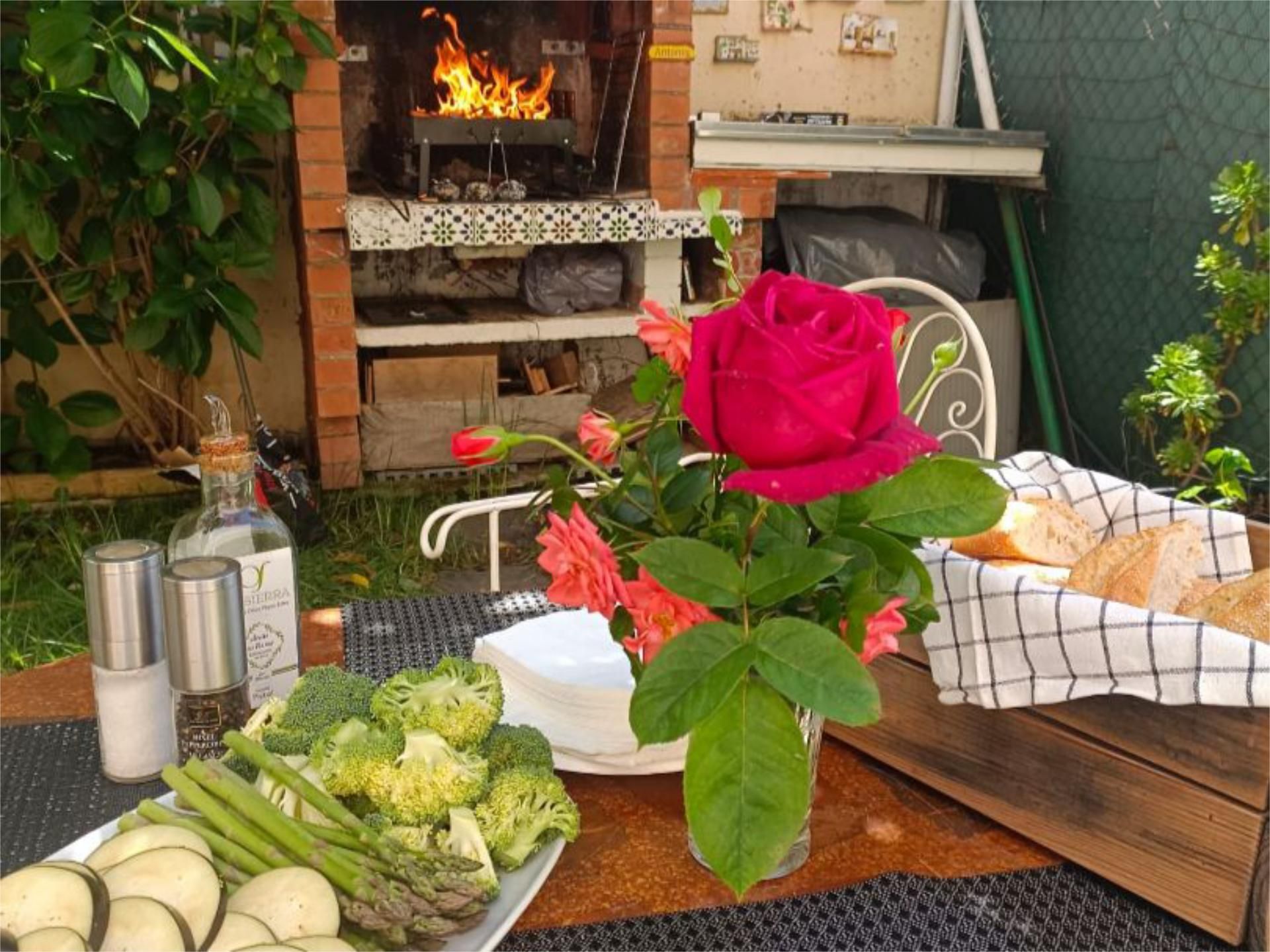 Flat to share in Calle de Luis Cernuda, 3, Rosa Luxemburgo