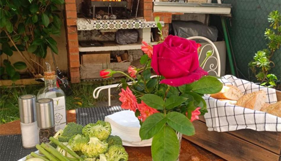 Photo 1 of Flat to share in Calle de Luis Cernuda, 3, Rosa Luxemburgo, Madrid