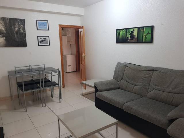 Piso en Alquiler en Calle Maestra María Maroto, 10 en Vistalegre