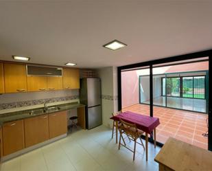 Kitchen of Flat to rent in Alicante / Alacant  with Air Conditioner, Terrace and Swimming Pool