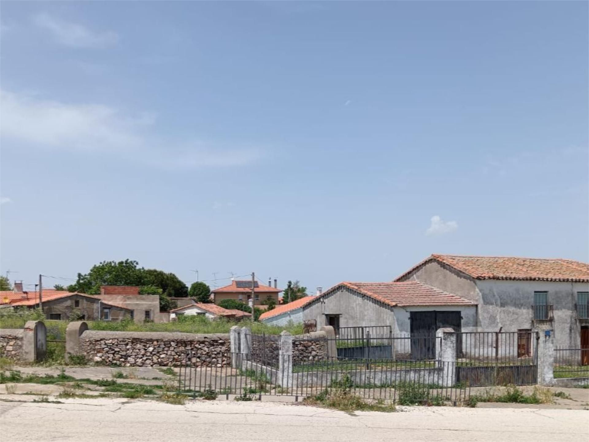 Casa o xalet en venda en Carrascal del Obispo amb Jardí privat i Moblat
