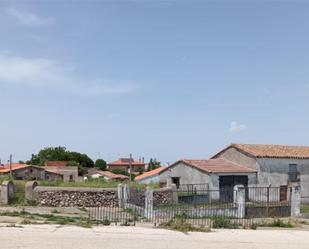 Casa o xalet en venda en Carrascal del Obispo amb Jardí privat i Moblat