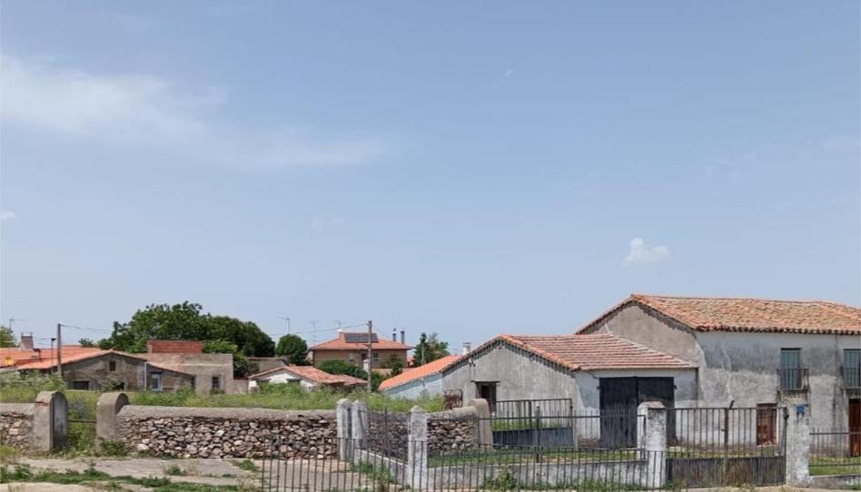 Casa o chalet en venta en Calle de Los Lavaderos, 3, Carrascal del Obispo, Salamanca - imagen 1 Foto 1 de Casa o chalet en venta en Calle de Los Lavaderos, 3, Carrascal del Obispo, Salamanca