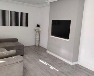 Living room of Flat to rent in Elda  with Air Conditioner, Heating and Parquet flooring