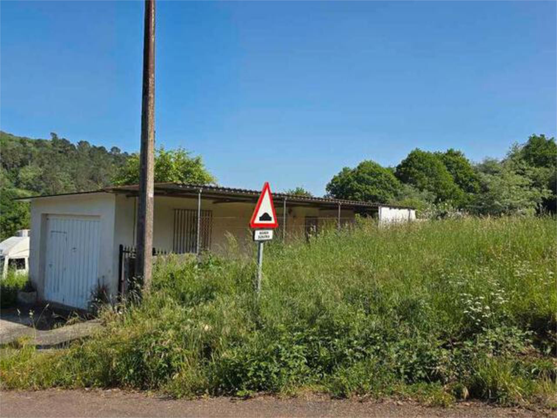 Casa o chalet en venta en O Carballiño   con Jardín privado y Amueblado
