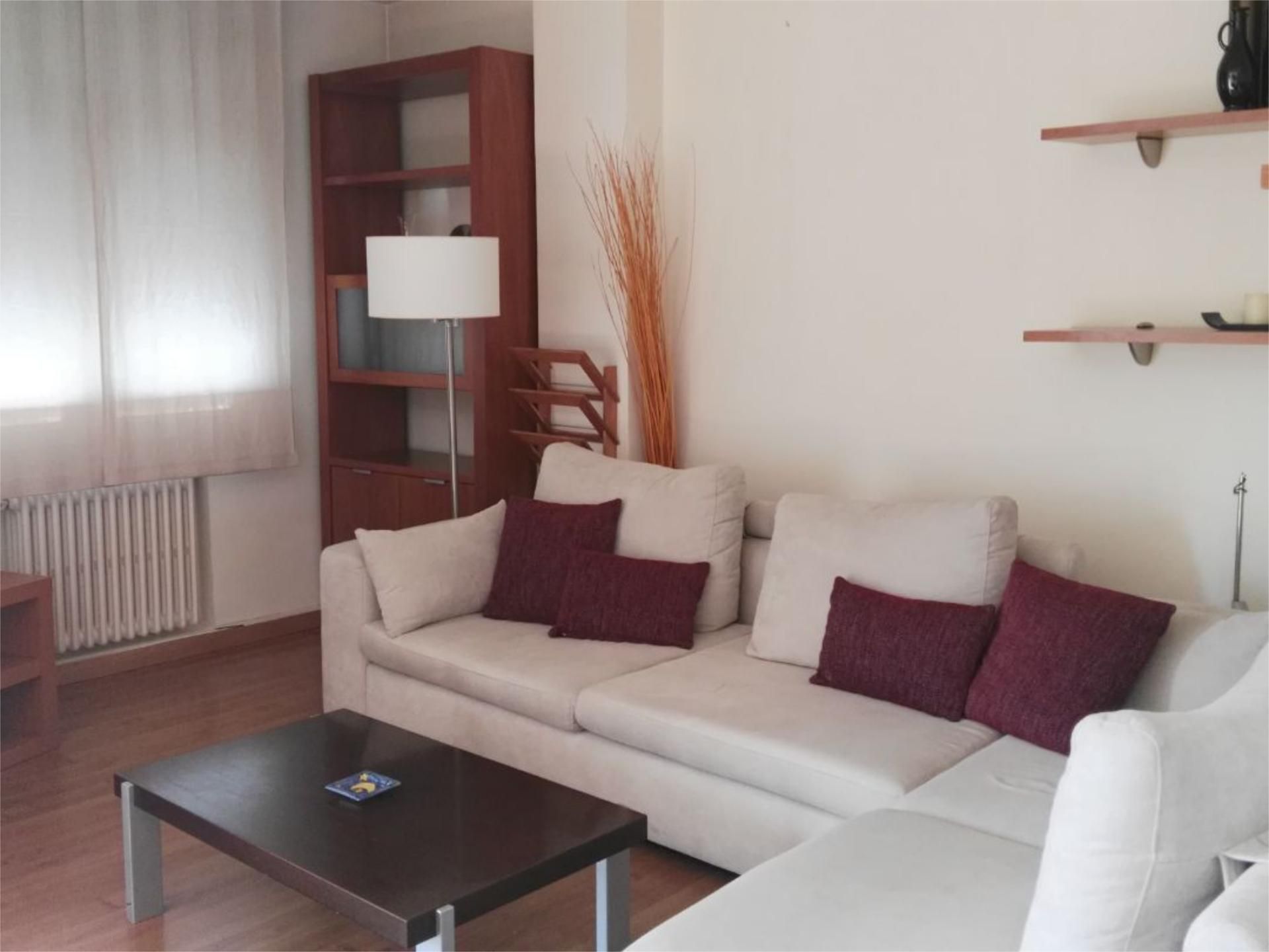Living room of Flat to rent in  Logroño  with Air Conditioner, Heating and Private garden