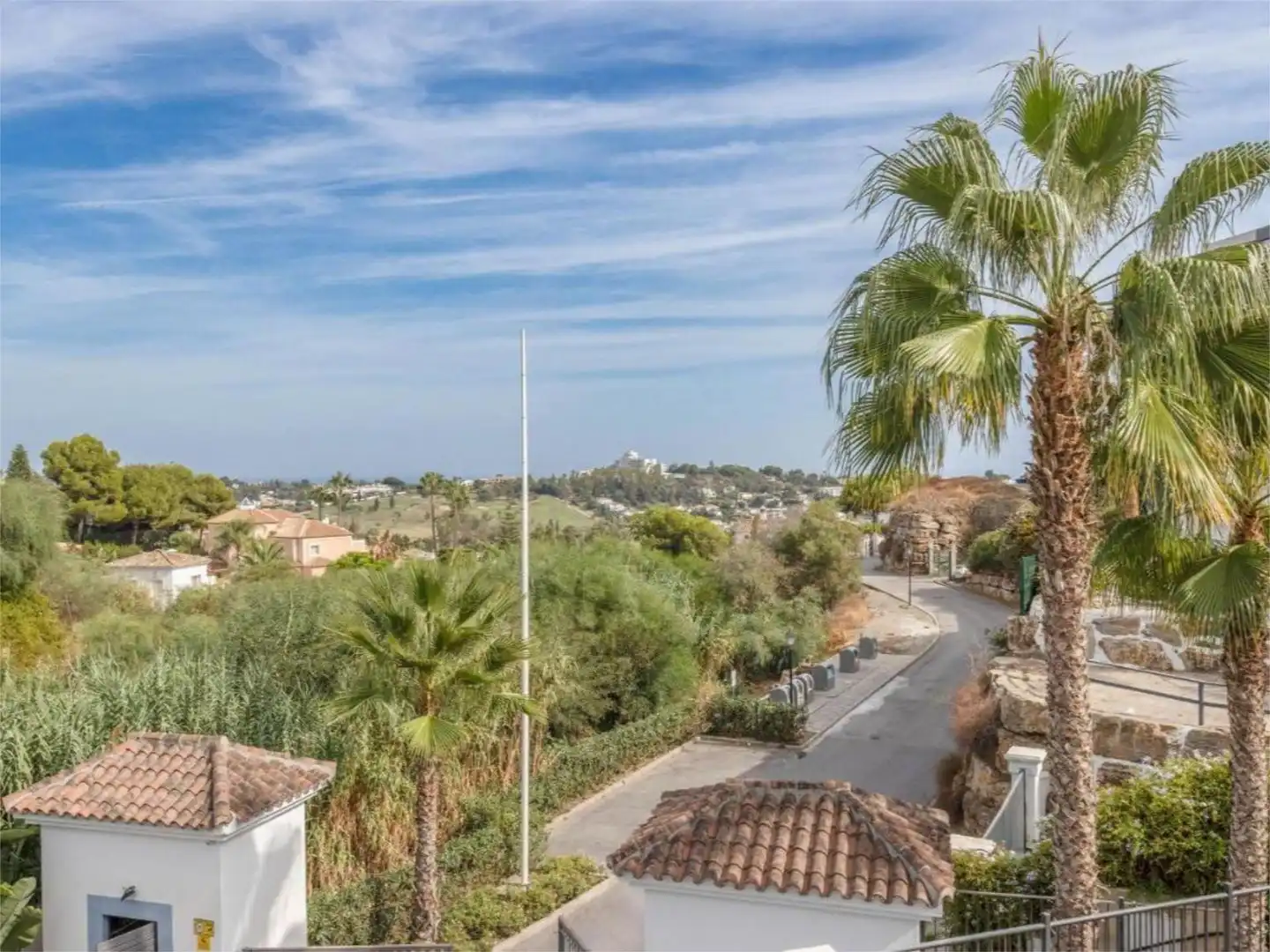 Exterior view of Flat for sale in Benahavís  with Air Conditioner, Heating and Private garden