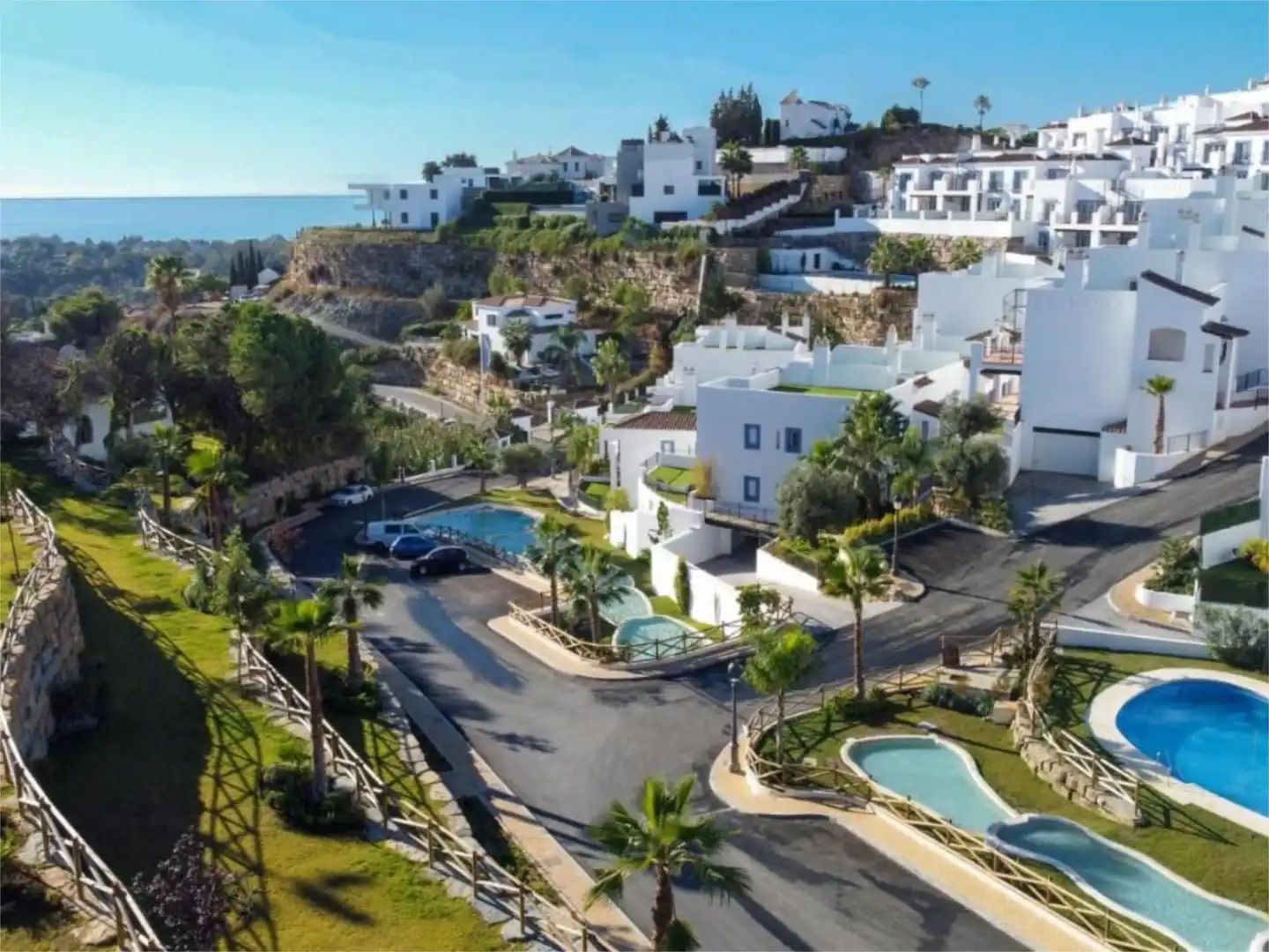 Exterior view of Flat for sale in Benahavís  with Air Conditioner, Heating and Private garden