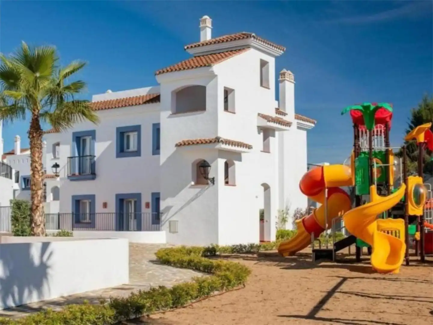 Exterior view of Flat for sale in Benahavís  with Air Conditioner, Heating and Private garden