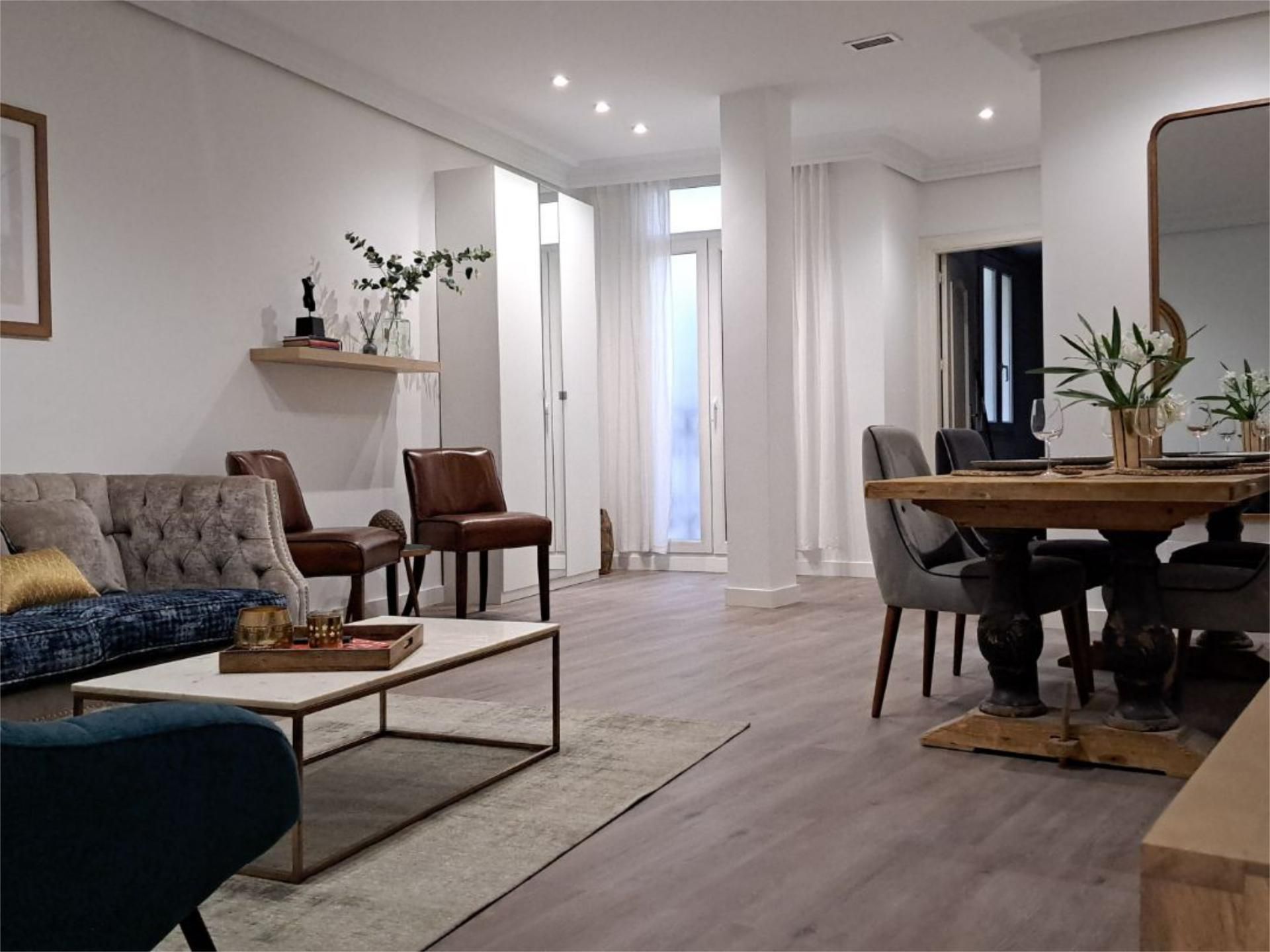 Sala d'estar de Pis de lloguer en  Madrid Capital amb Aire condicionat