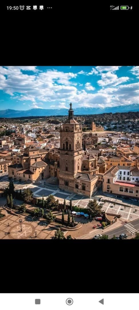 Vista exterior de Pis de lloguer en Guadix amb Aire condicionat, Calefacció i Parquet