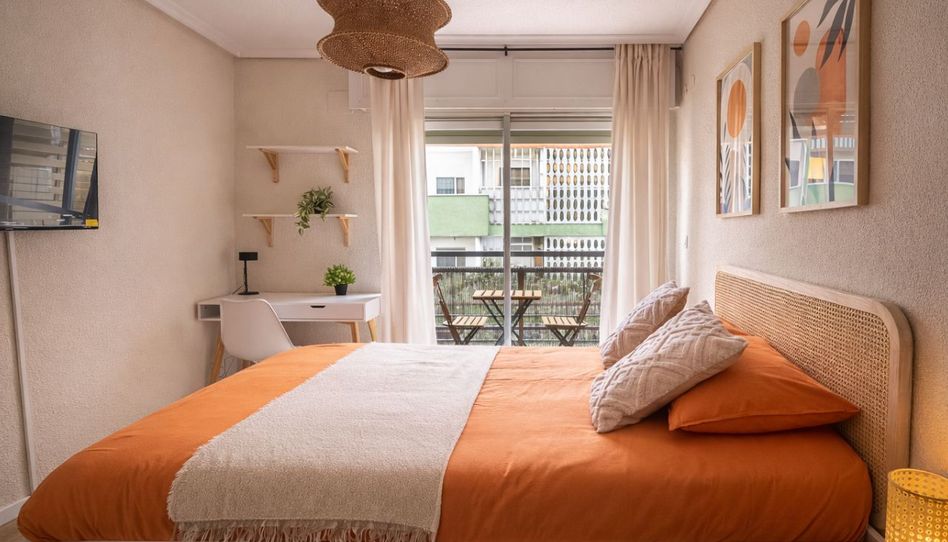 Habitación en Calle Raimundo Lulio, 5, Santa Rosa - Valdeolleros, Córdoba Capital - imagen 1 Foto 1 de Habitación en Calle Raimundo Lulio, 5, Santa Rosa - Valdeolleros, Córdoba Capital