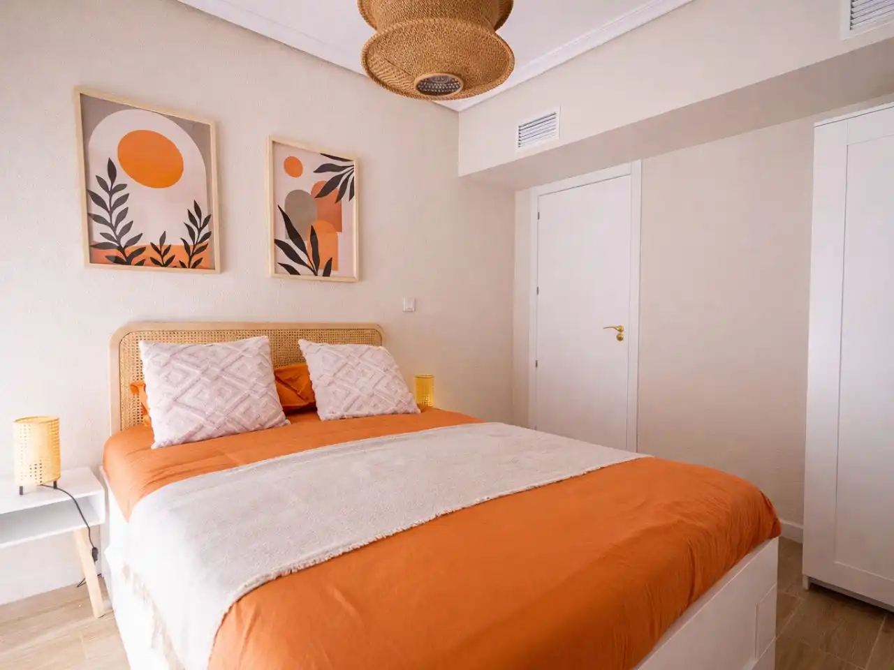 Schlafzimmer von Wohnung zur untervermieten in Córdoba mit Klimaanlage, Heizung und Terrasse
