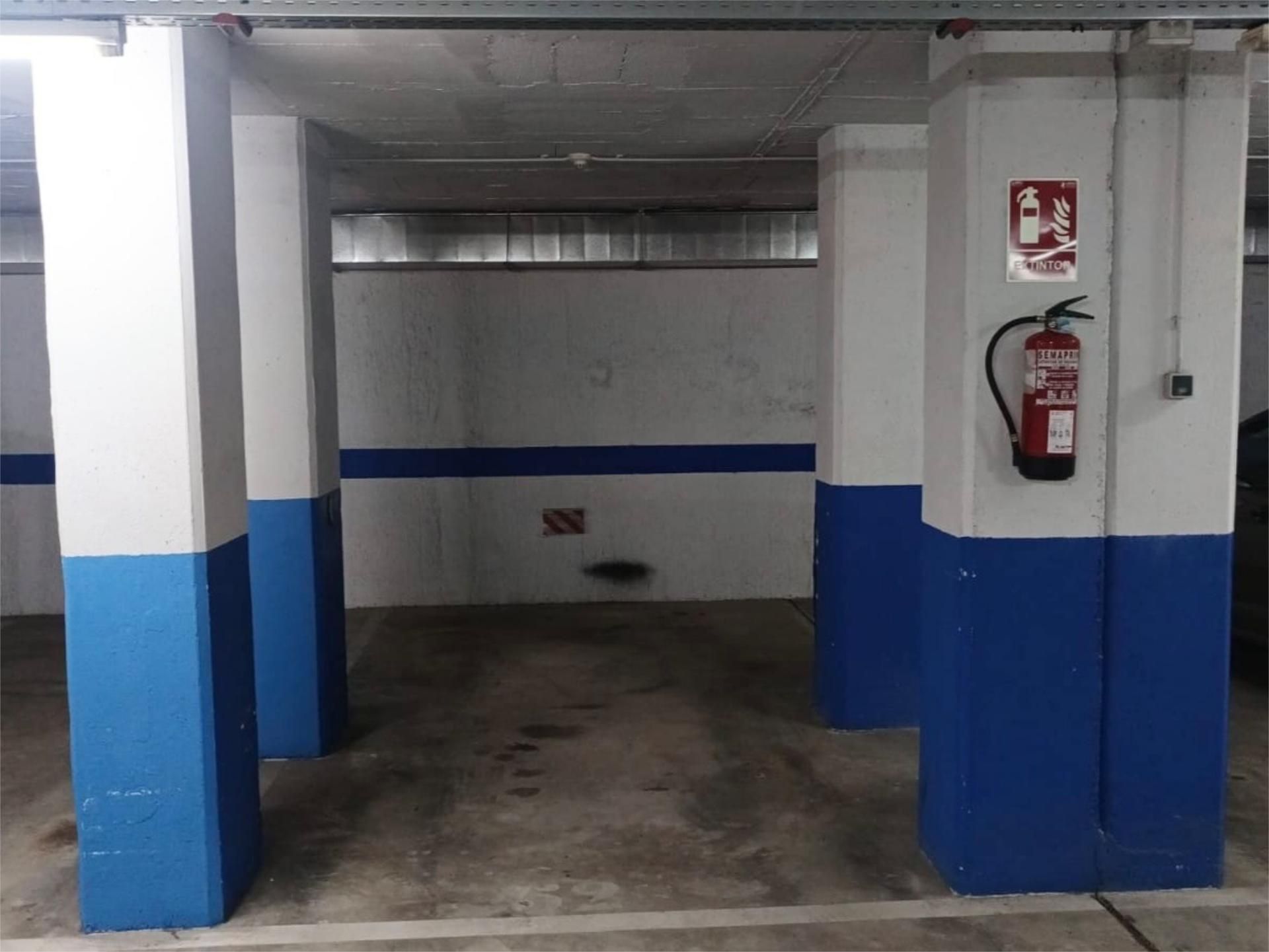 Aparcament de Garatge en venda en Cornellà de Llobregat