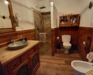 Bathroom of House or chalet for sale in Casas de Don Pedro  with Terrace and Swimming Pool