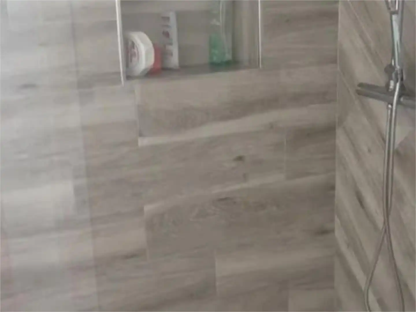 Piso de alquiler en Avenida de los Geraneos, 9, Calahonda - Carchuna Baño de Piso de alquiler en Motril con Calefacción, Jardín privado y Terraza