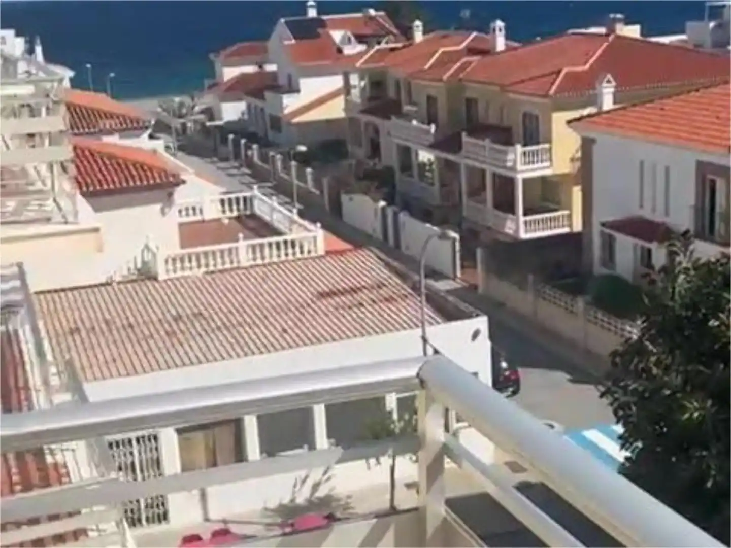 Piso de alquiler en Avenida de los Geraneos, 9, Calahonda - Carchuna Vista exterior de Piso de alquiler en Motril con Calefacción, Jardín privado y Terraza