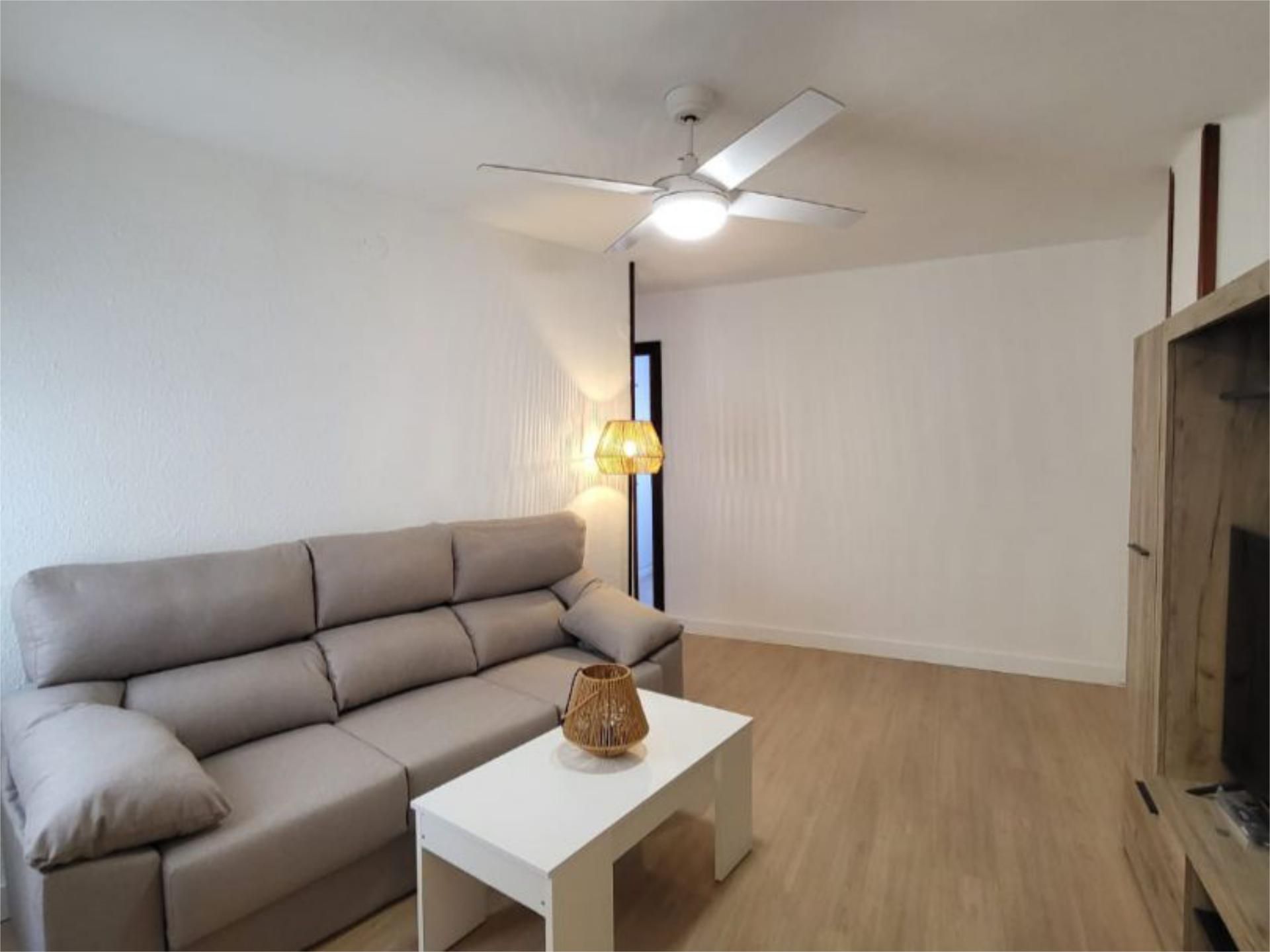 Living room of Flat to rent in  Jaén Capital  with Air Conditioner, Heating and Parquet flooring