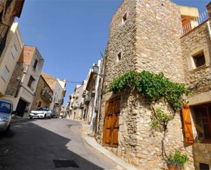 Vista exterior de Casa adosada en venda en Cervera del Maestre amb Terrassa