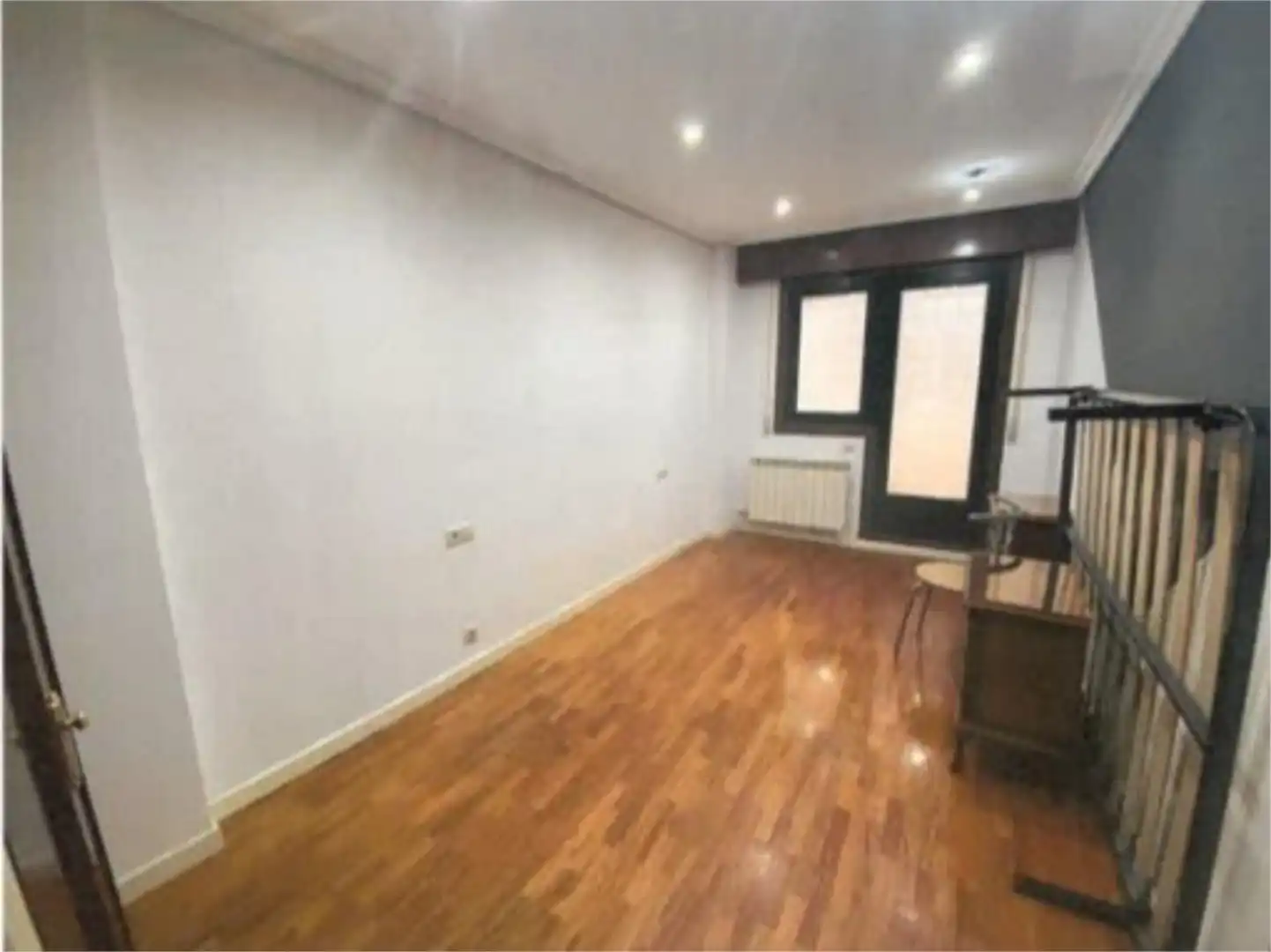 Room in Rúa da Ronda de Don Bosco, 21, Centro - Areal Bedroom of Flat for share in Vigo with Heating, Parquet flooring and Storage room