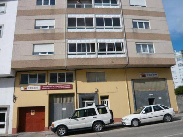 Local comercial en Alquiler en Residencia - Abella