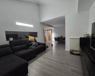 Sala d'estar de Dúplex en venda en Capellades amb Aire condicionat, Terrassa i Balcó