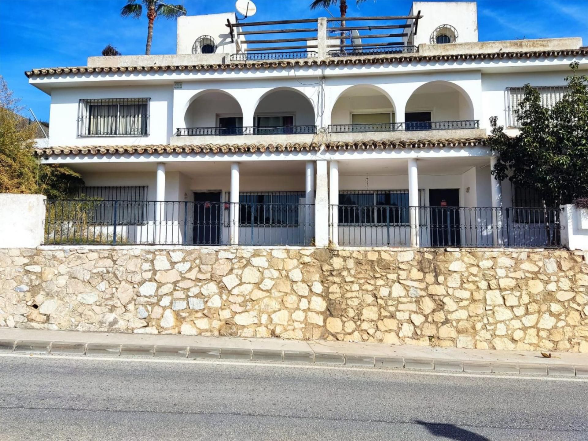 Vista exterior de Pis en venda en Marbella amb Terrassa