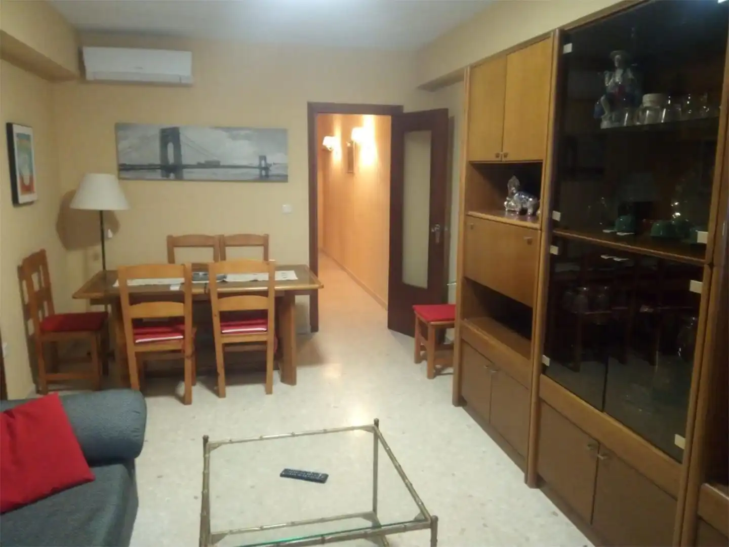 Sala d'estar de Pis de lloguer en Córdoba amb Aire condicionat i Moblat