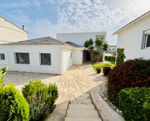 Exterior view of House or chalet for sale in Vilanova i la Geltrú  with Air Conditioner, Terrace and Swimming Pool