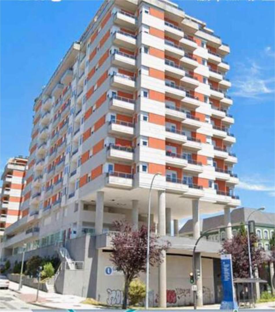 Vista exterior de Pis de lloguer en Lugo Capital amb Calefacció, Jardí privat i Terrassa