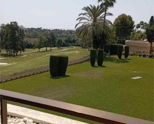 Jardí de Apartament de lloguer en Estepona