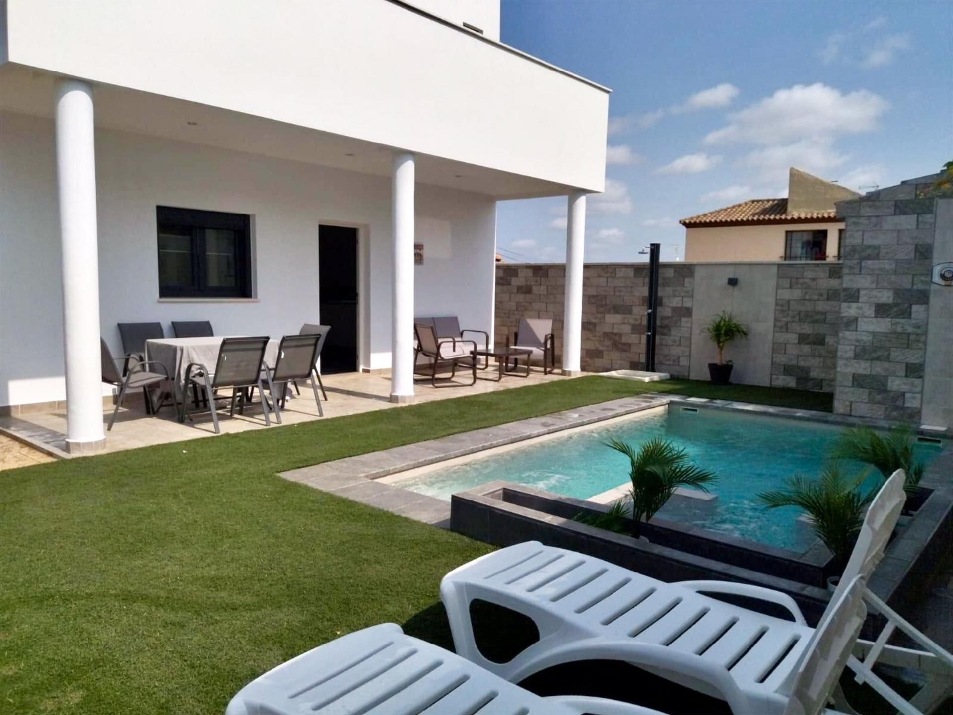 Piscina de Casa o xalet de lloguer en Conil de la Frontera amb Aire condicionat, Calefacció i Jardí privat