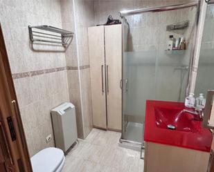 Bany de Apartament de lloguer en Casarrubios del Monte amb Balcó