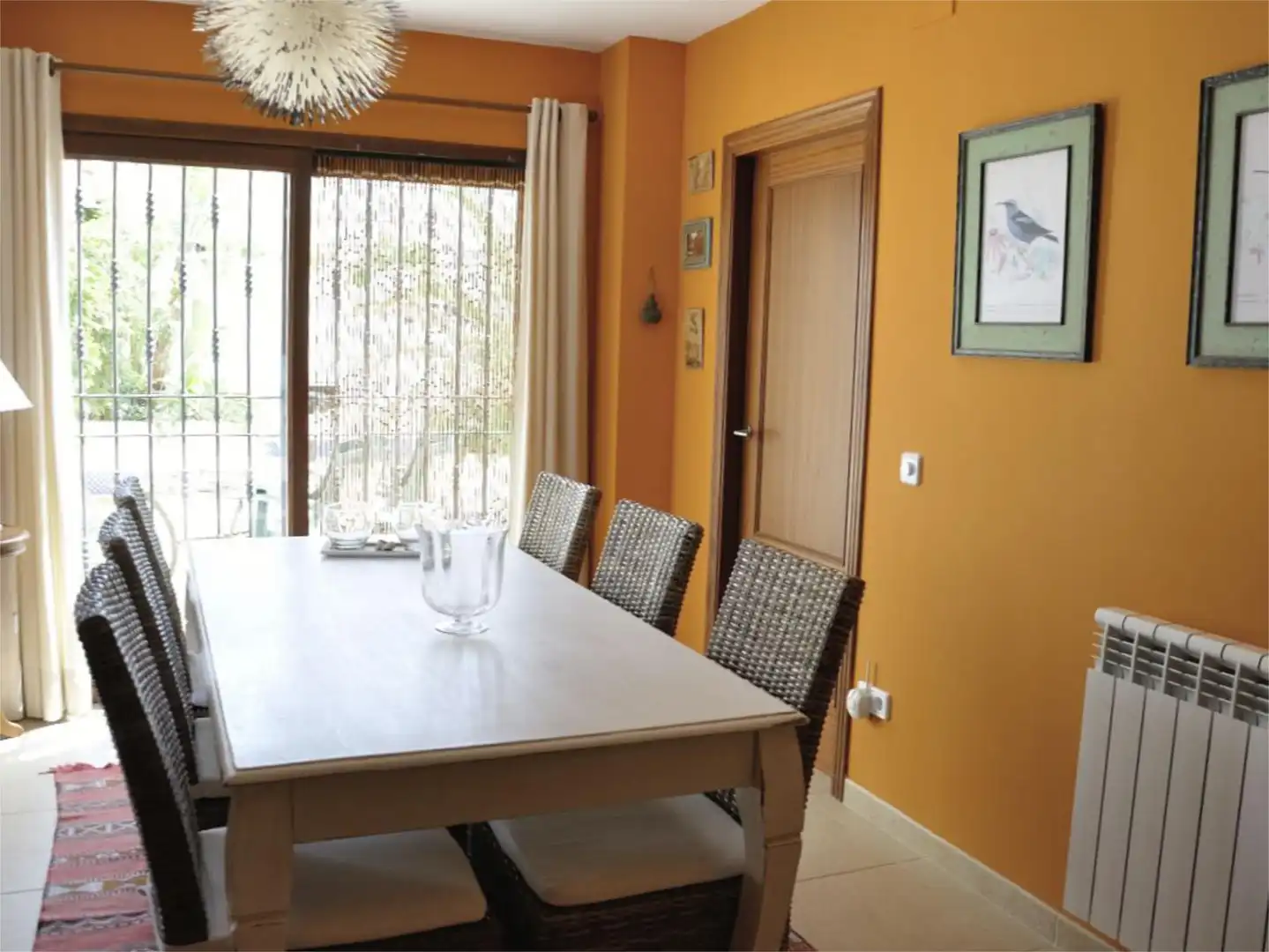 Casa o chalet en venta en Carrer Fray Salvador, 1, Cervera del Maestre Comedor de Casa o chalet en venta en Cervera del Maestre con Aire acondicionado, Calefacción y Jardín privado