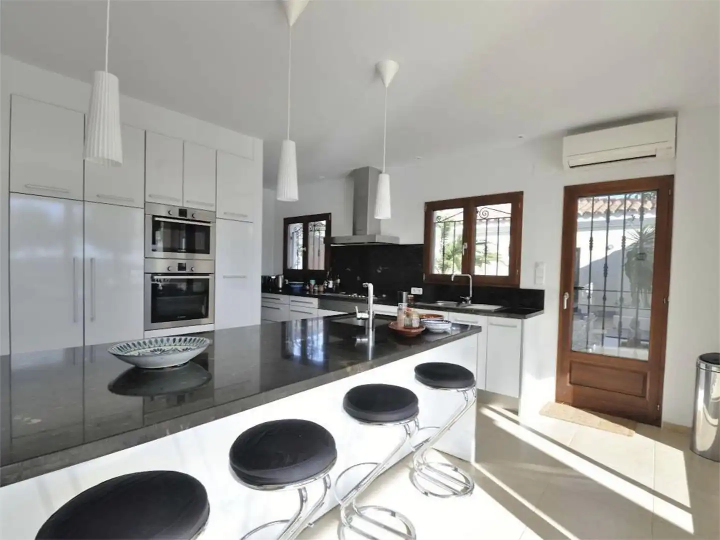Casa o chalet en venta en Carrer Fray Salvador, 1, Cervera del Maestre Cocina de Casa o chalet en venta en Cervera del Maestre con Aire acondicionado, Calefacción y Jardín privado