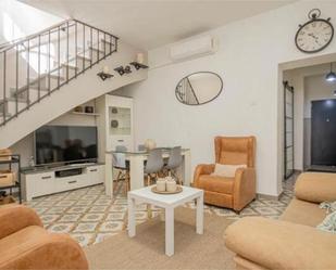 Sala d'estar de Casa o xalet de lloguer en Mairena del Aljarafe amb Calefacció, Jardí privat i Terrassa