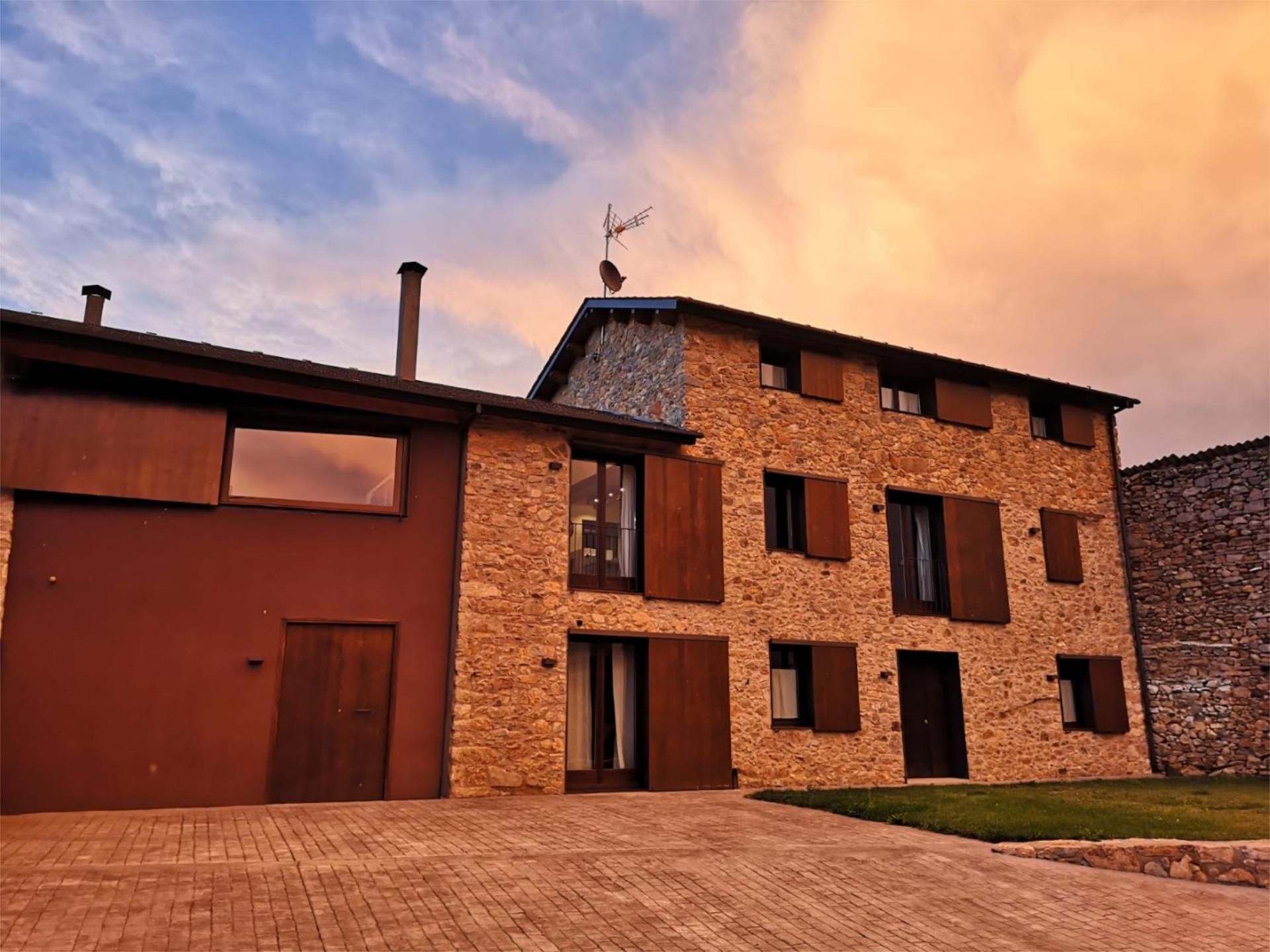 Vista exterior de Finca rústica de lloguer en Isòvol amb Calefacció, Jardí privat i Parquet