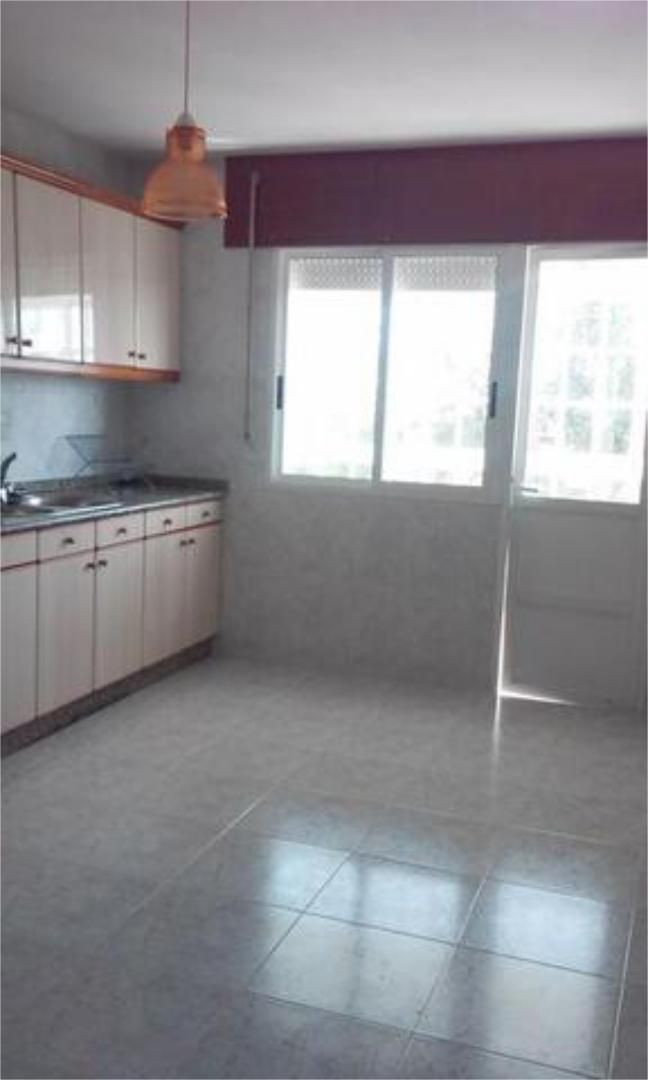 Kitchen of Flat to rent in Santiago de Compostela 