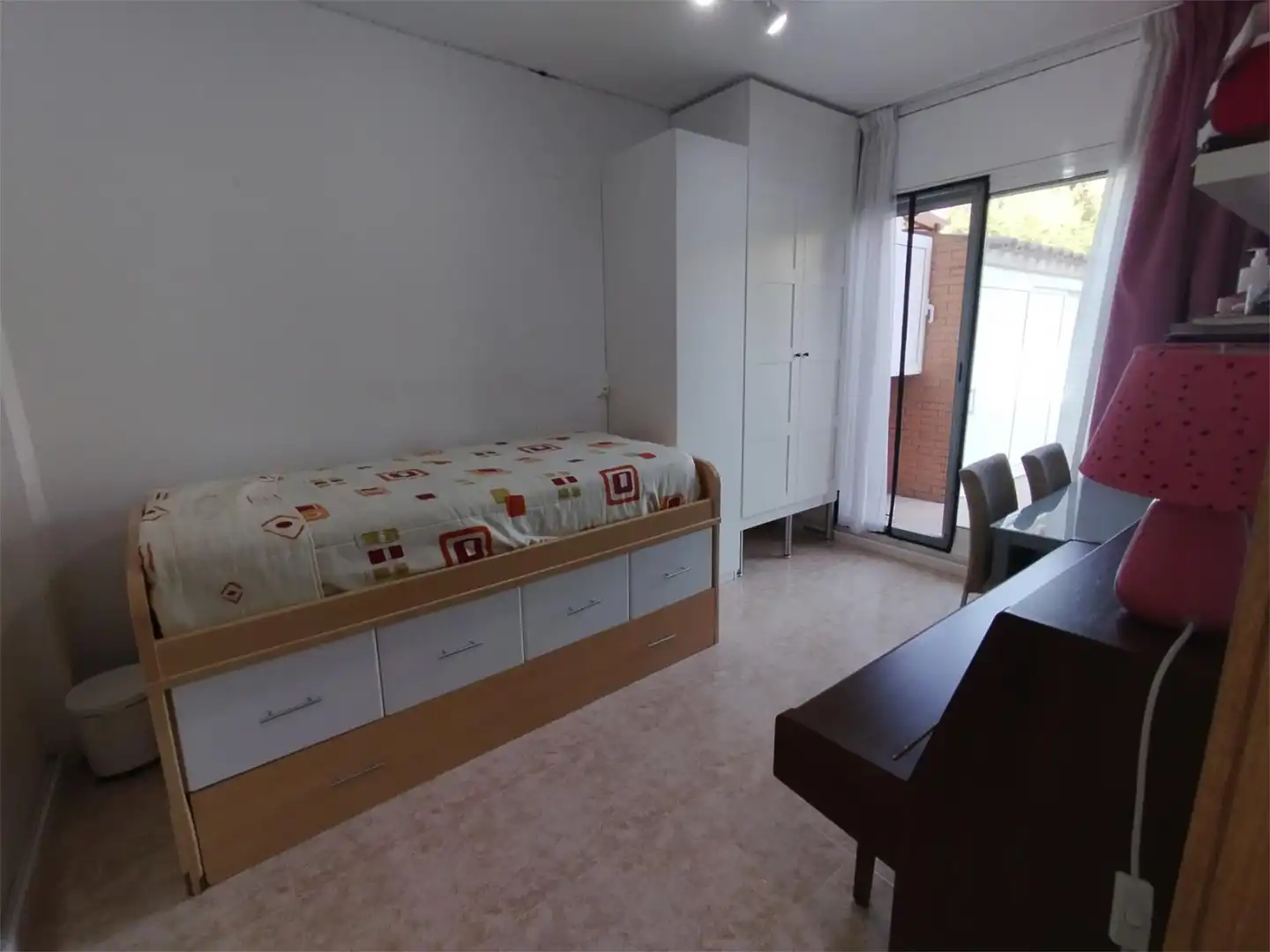 Dormitori de Pis en venda en Tarragona amb Aire condicionat, Calefacció i Parquet