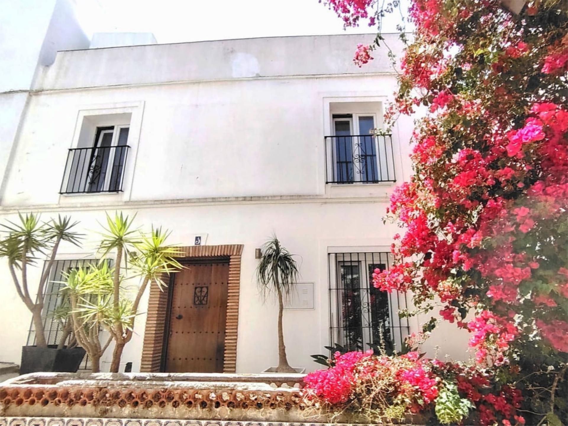 Exterior view of Single-family semi-detached for sale in Tarifa  with Terrace and Furnished